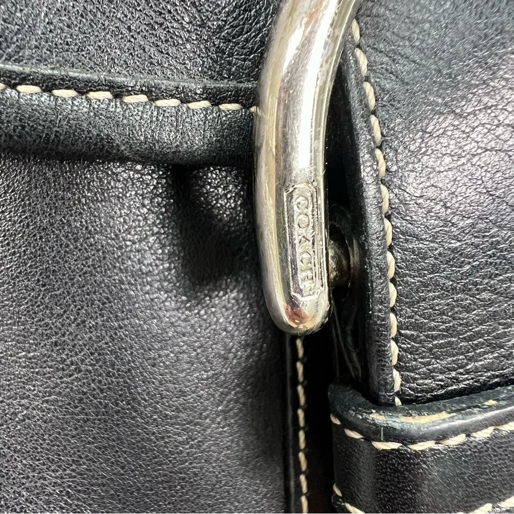 Coach black leather shoulder bag with adjustable strap and silver hardware. - Picture 3 of 11